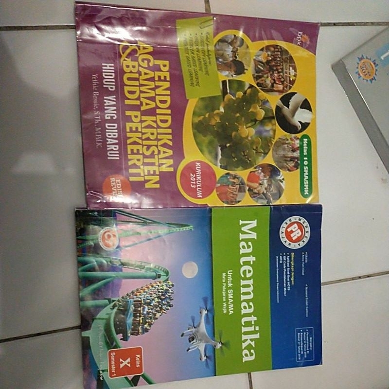 Buku bekas agama kristen dan Lks matematika