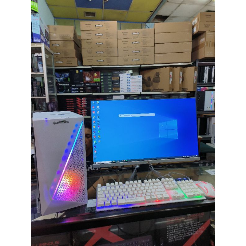 Pc gaming core i7 Ram 16gb vga 2 gb hdd 500 gb monitor 24 in FulHD Siap pakai