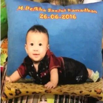 Bantal Foto Custom 40 x 40