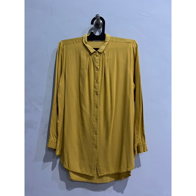 preloved kemeja wanita gaudi