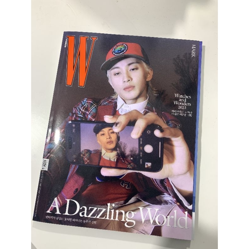 READY STOCK‼️ Mark Lee magazine W Korea cover versi C