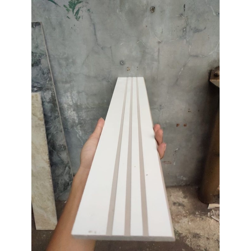 List plint granit 10x60 Putih polos stepnosing