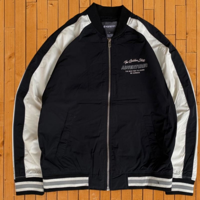 Jaket Bomber Varsity Taslan Hangten Size L Second Original