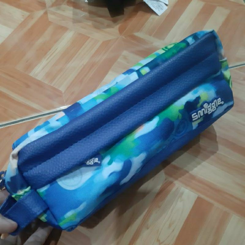 

Smiggle Tempat Pencil Blue