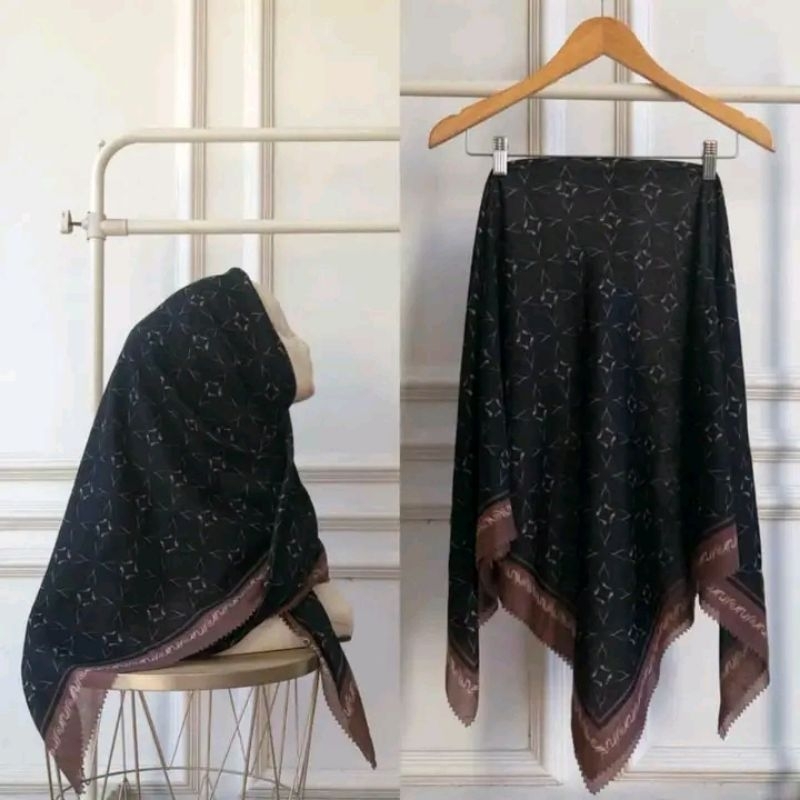 HIJAB VOAL MOTIF/HIJAB DENAY KW/HIJAB SEGI EMPAT MOTIF