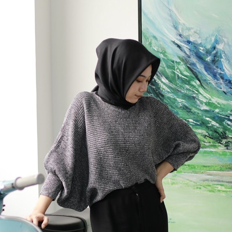 Sweater Batwing Twist Oversized Lengan Balon Rajut Tebal