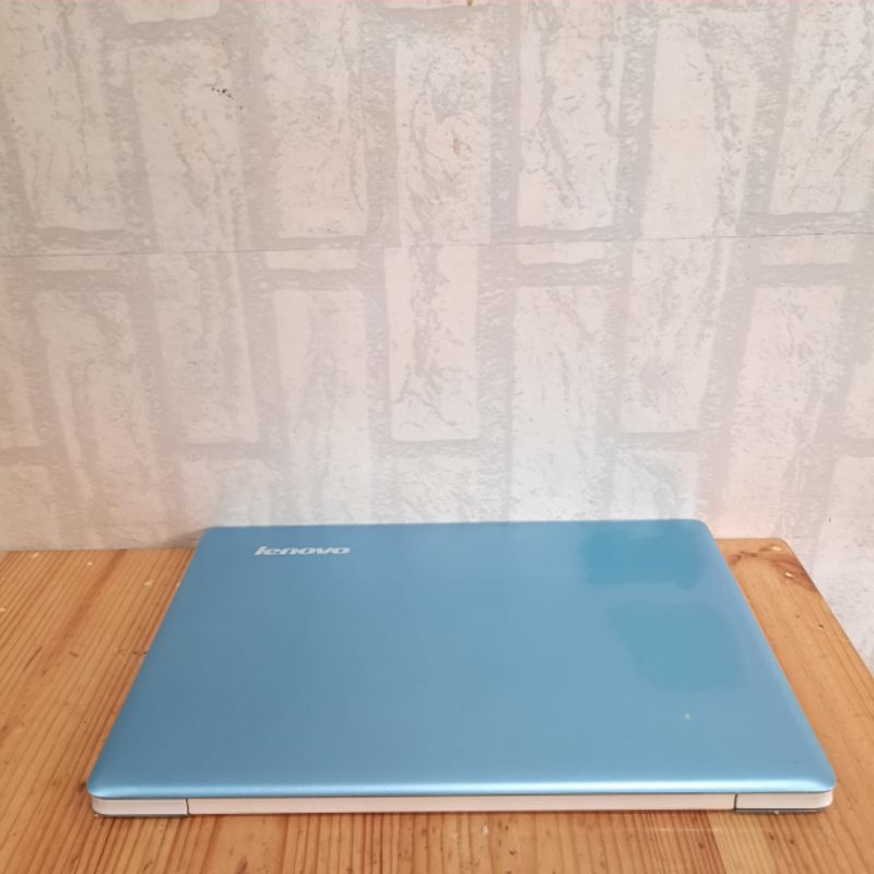 Laptop Lenovo Ideapad U310 Intel Cor i3-3217U Ram 4Gb/HDD 320Gb Windows 10