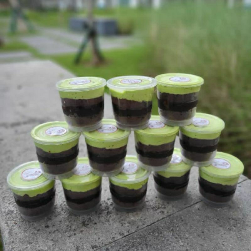 

dessert chocoAvocado cup. cake alpukat. cake coklat. kue coklat avocado