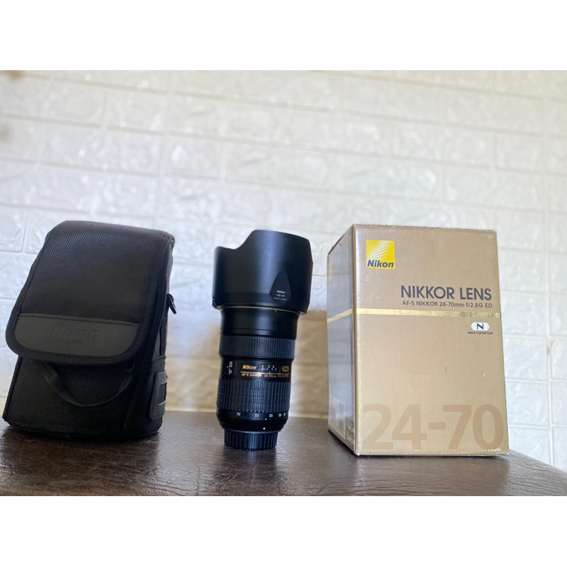 LENSA NIKON 24-70 F2,8 LIKE NEW FULL BOX