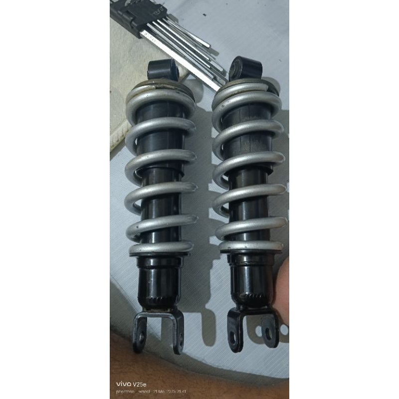 shock belakang copotan r15v3