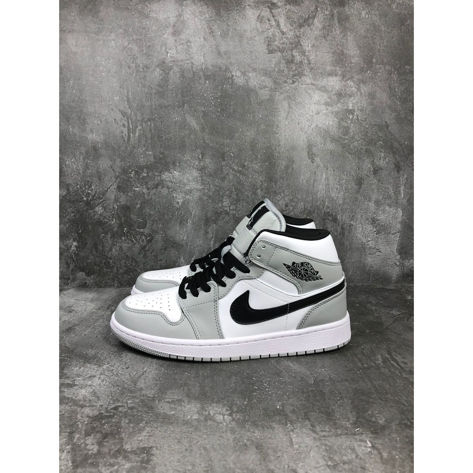 Jordan 1 Retro Mid Smoke Grey, 100% Real Pic