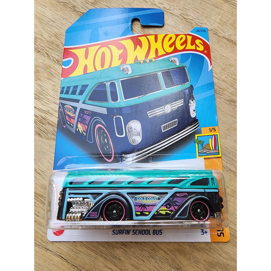 Hot Wheels Surfin School Bus
