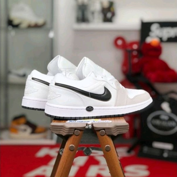 Nike Air Jordan 1 Low Premium &quot;Sail&quot;