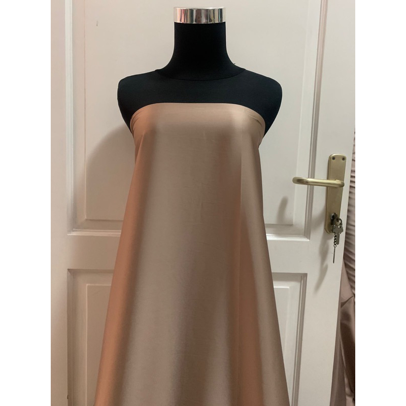 Bahan Bridesmaid Kain Satin Silk Armani Original Warna Coklat Milo