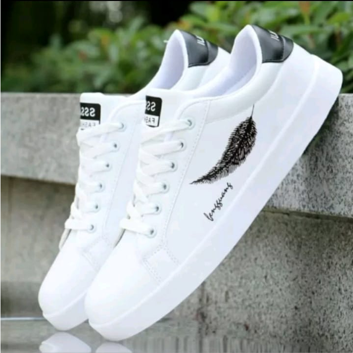 Sepatu Pria Sepatu Putih Pria Sneakers Pria Putih Sepatu Pria Putih Sepatu Senjji Motip Daun