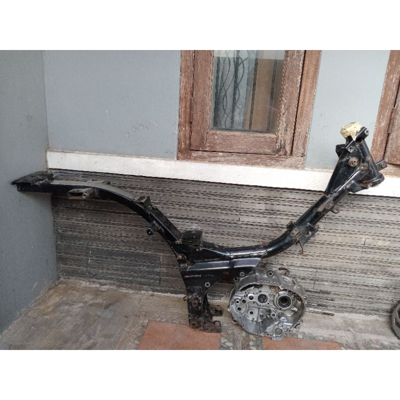 Rangka + Crankcase + Dokumen Suzuki Tornado Original Copotan Motor
