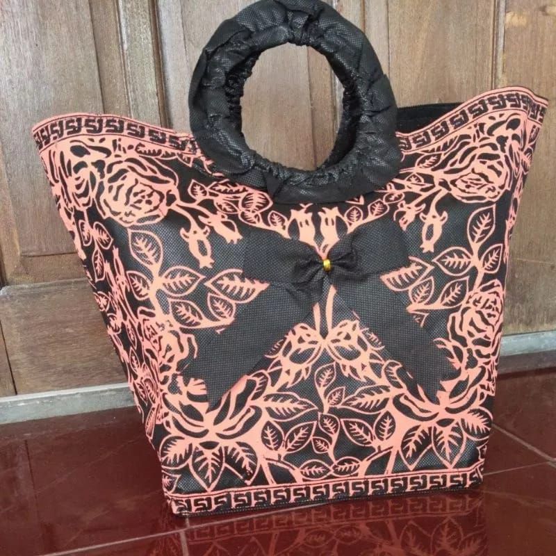 Tas hajatan batik elegan bulat hitam  mewah 22(0209/EBH)