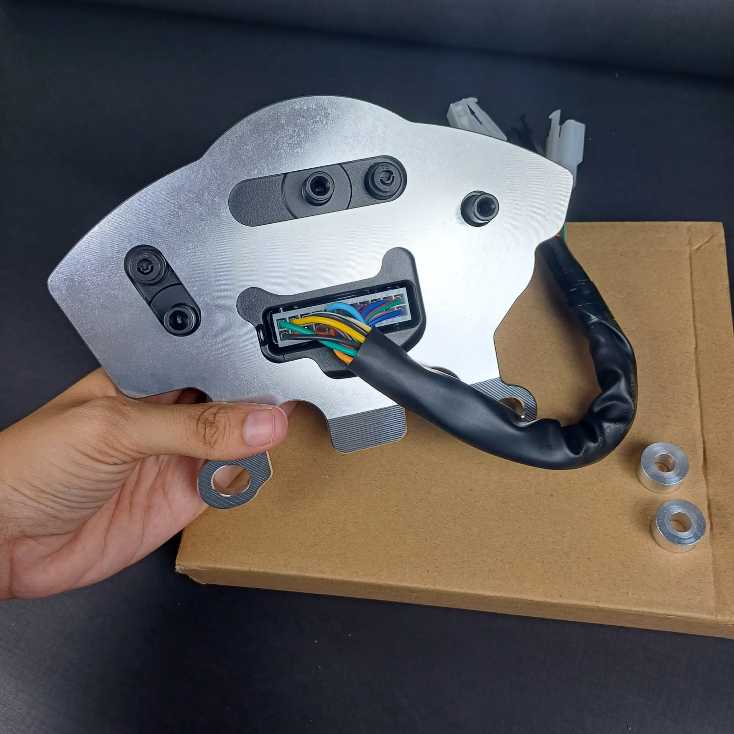 Pangkon Spido Vixion New NVL NVA CNC IMPORT Cover Dudukan Spedo Speedometer