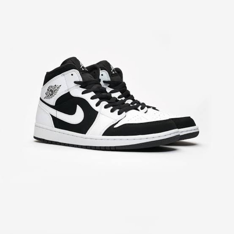 SEPATU Air Jordan 1 Retro Mid 'Tuxedo' White Black Retro Basketball Shoes 554724-113 (Size: US 10) O