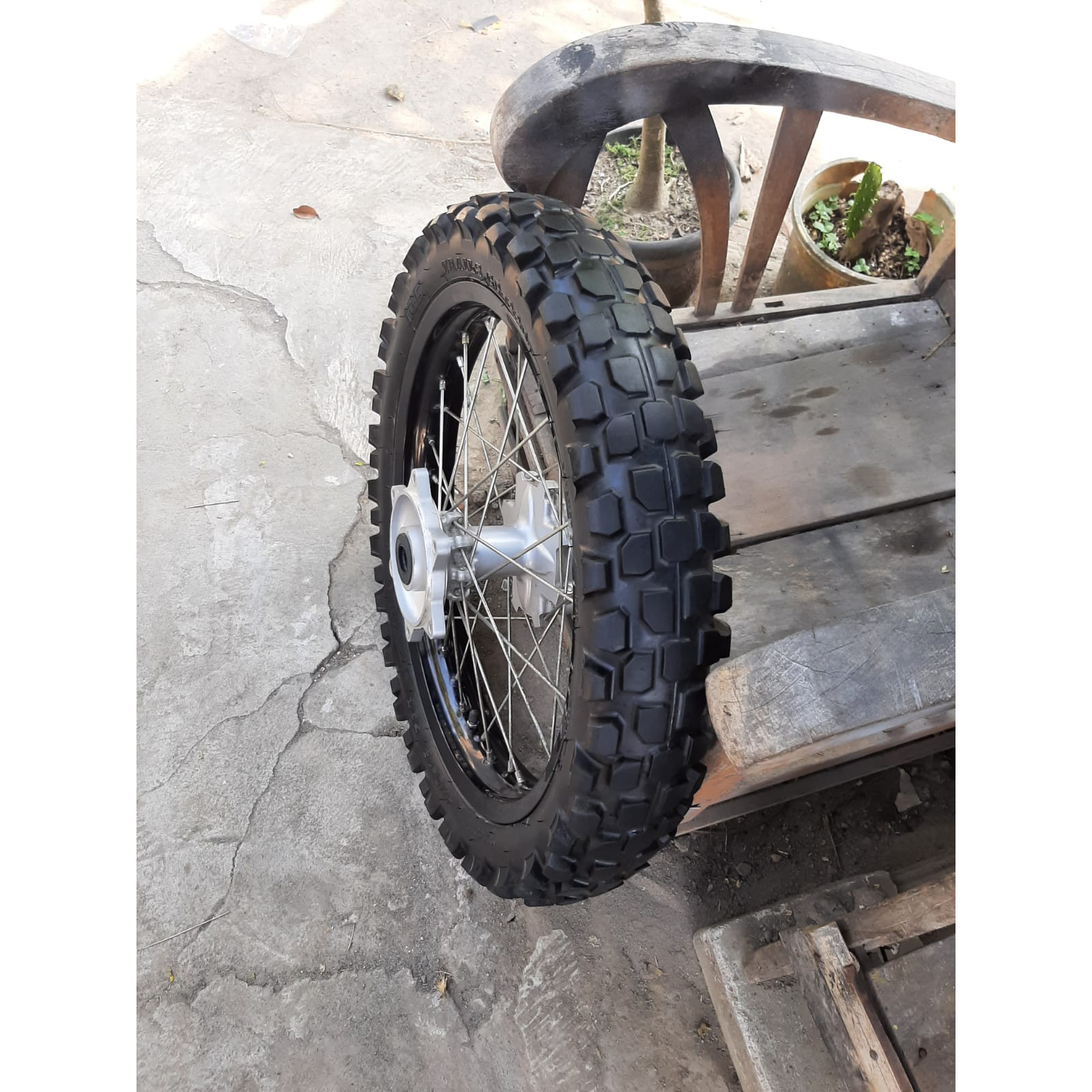 Roda Ban Belakang CRF 150 L Ban Belakang Honda CRF 150 Roda Belakang Ring 18 Original Copotan Motor 