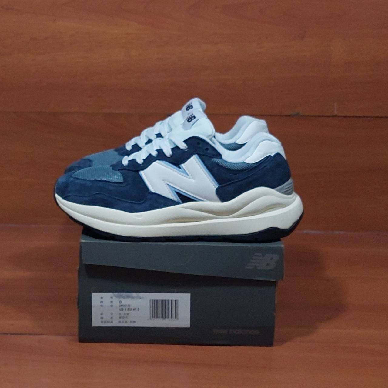 SEPATU PRIA SNEAKERS KASUAL NB 5740 WHITE NAVY ORIGINAL BNIB