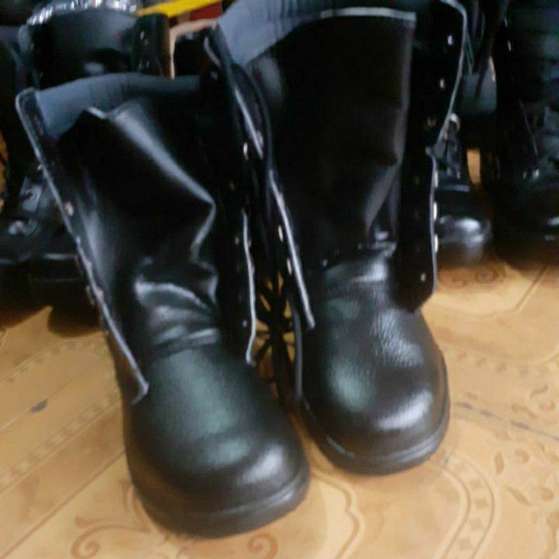 Sepatu pdl ujung besi security