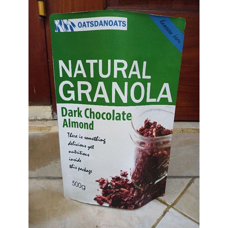 

Natural Granola Dark Chocolate Almond