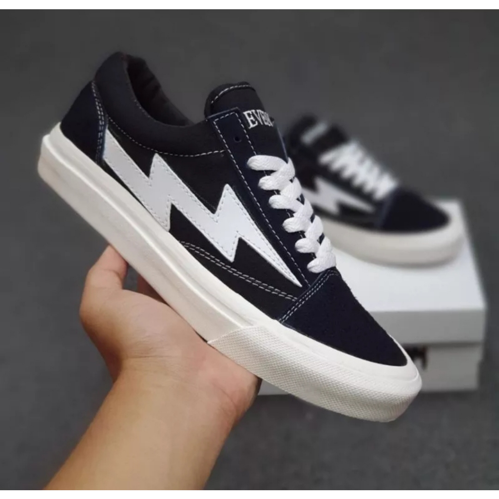 Sepatu Sneaker Motip Petir / Sepatu Sekolah Pria Dan Wanita