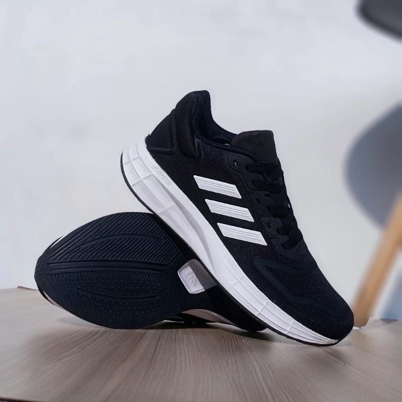 ADIDAS DURAMO 10 BLACK WHITE STRIP WHITE