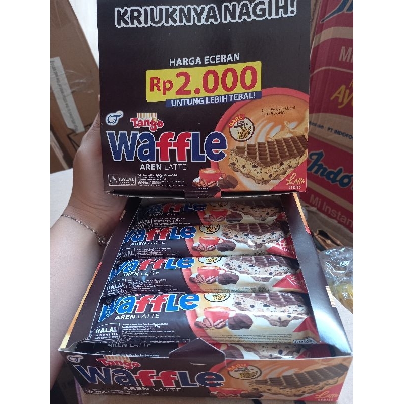 

Tango waffle Rasa Aren Latte ( 1box isi 12pcs)