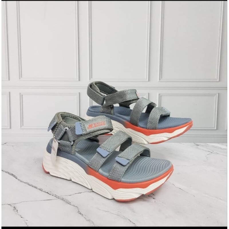 Skechers max cushioning slay