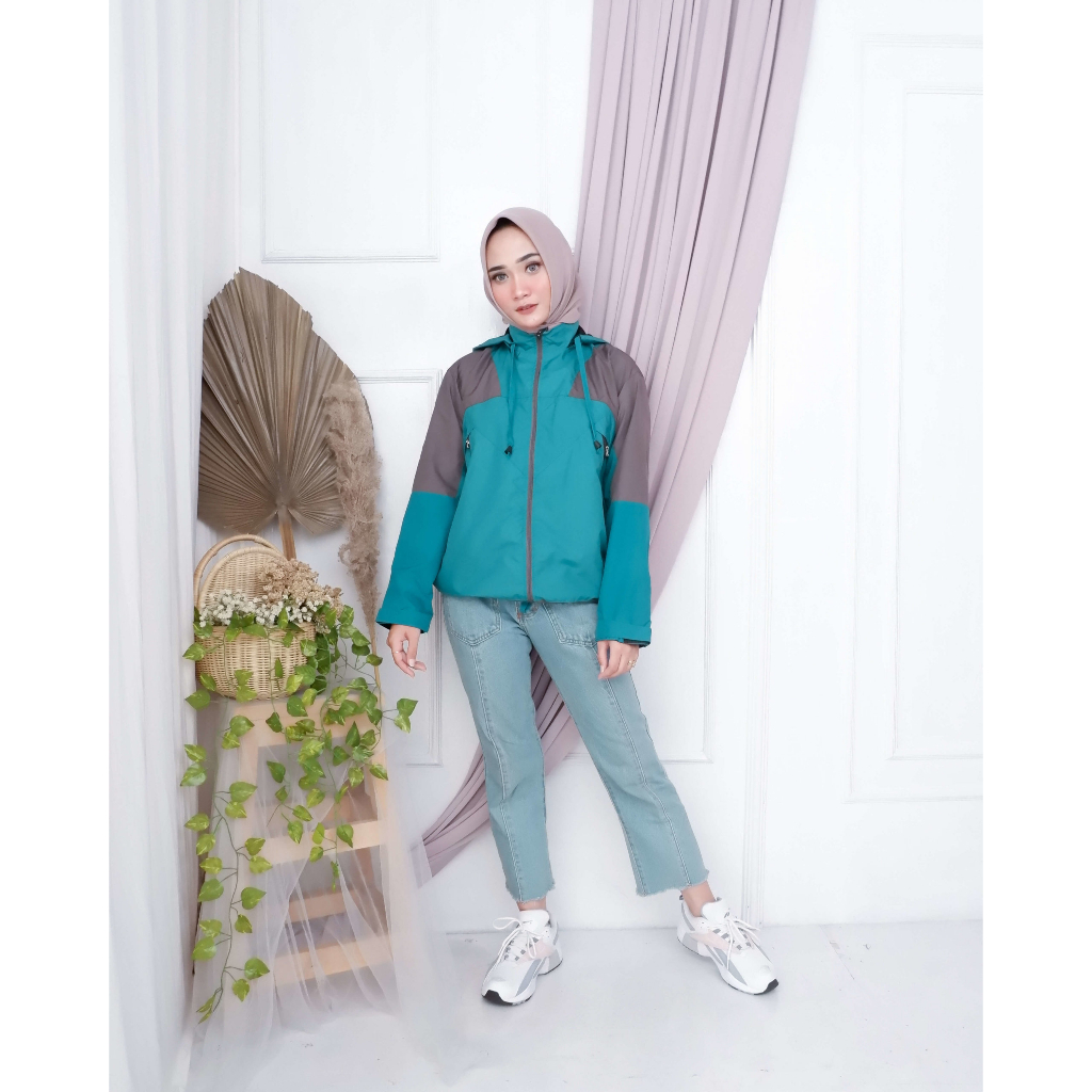 Justrue Jaket Gunung Wanita Waterproof Tosca