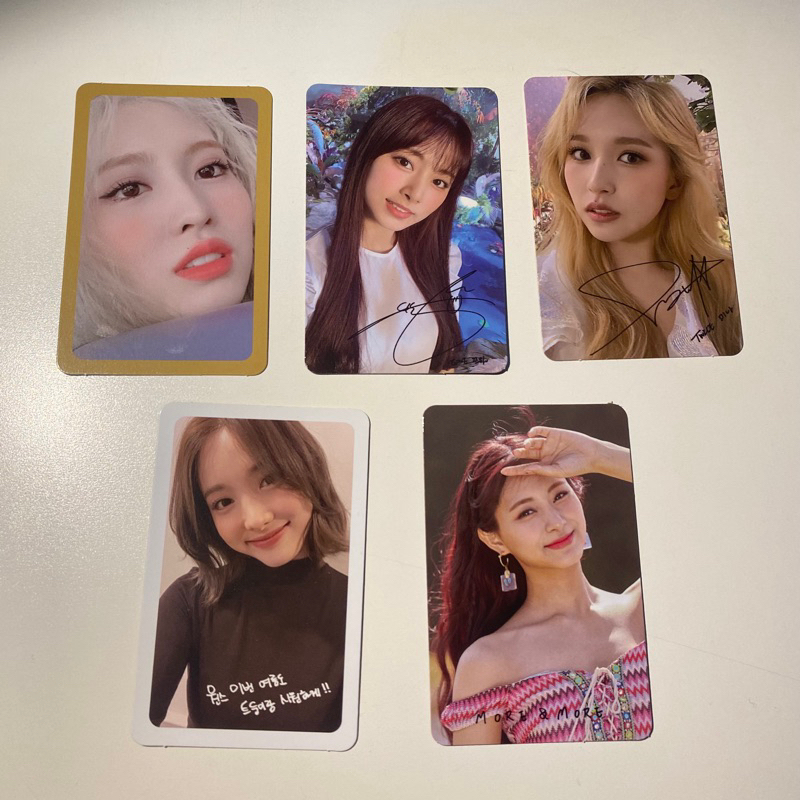 Photocard Official TWICE MORE & MORE MOMO TZUYU MINA NAYEON