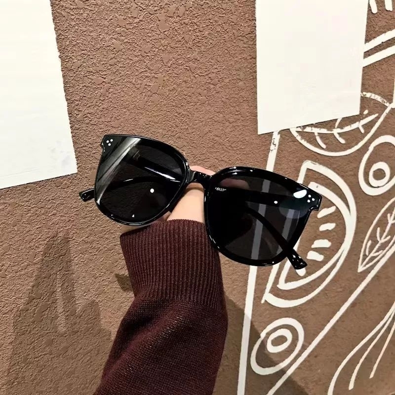 KACAMATA FASHION HITAM TITIK TIGA / KACAMATA HITAM FASHION KOREA