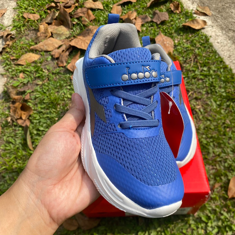 Diskon 70% Diadora Fomed Kids size 30-36 Original 100% Sports Station