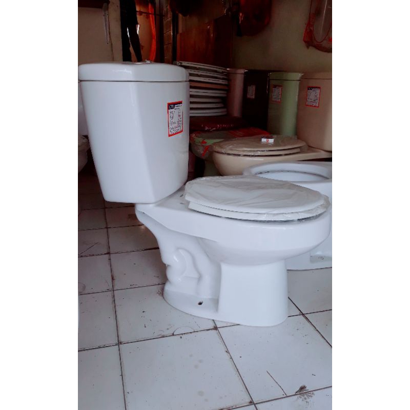 kloset duduk merek toto CW 784 j