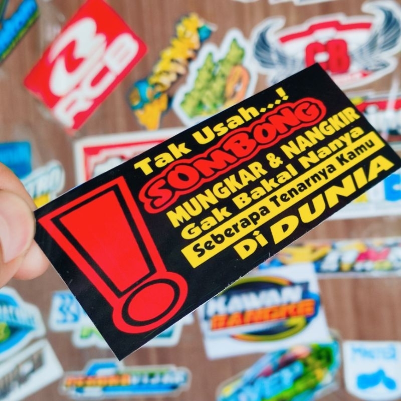 stiker tak usah sombong