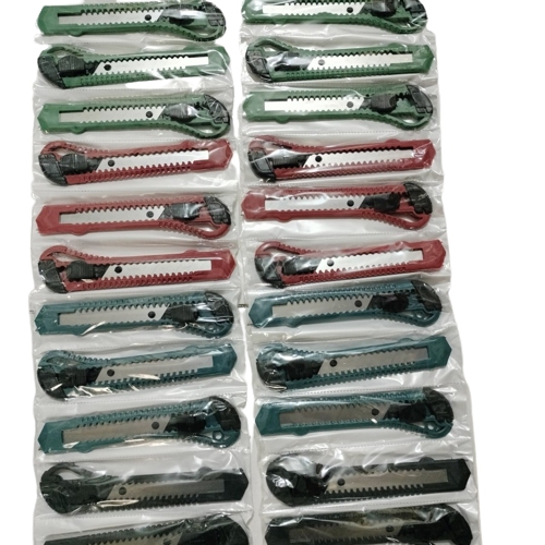 Pisau Cutter Besar / Pisau Cuter / Piso kater Pemotong Dus MMR Yamata Murah 1 Pcs