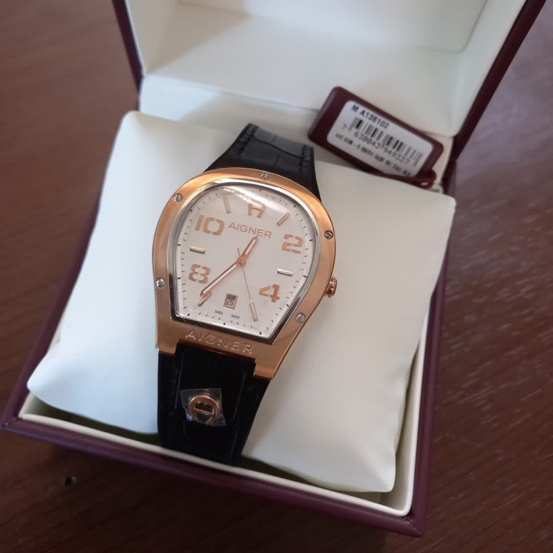 Aigner Roma A136102 Men Silver Dial Black Leather Strap