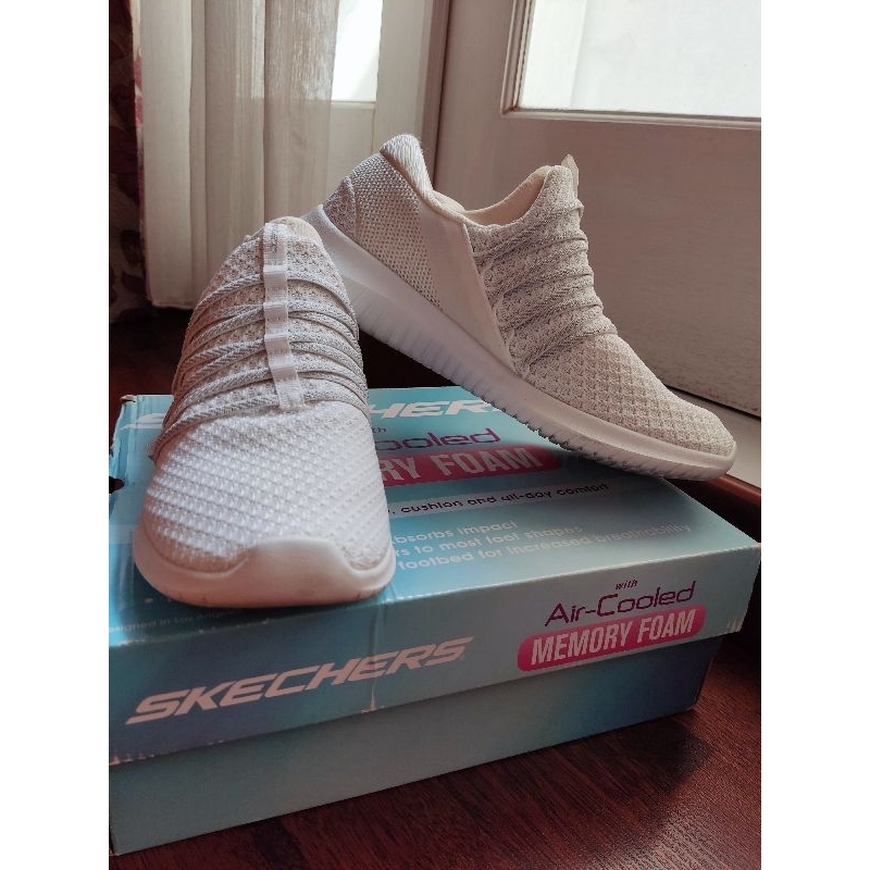 skechers air cooled memory foam