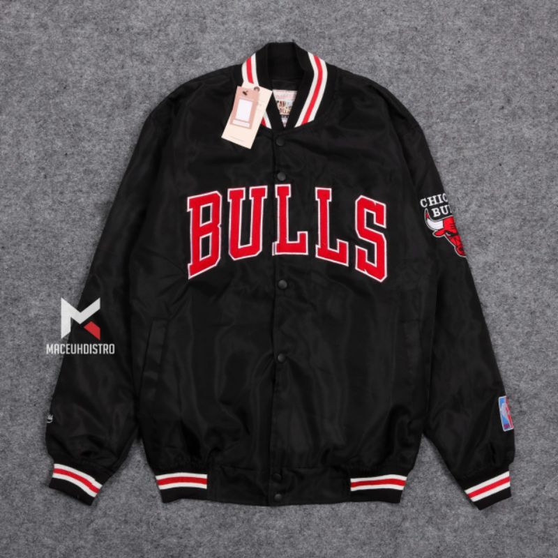 HOT SALE "JAKET BASEBALL NBA CHICAGO BULLS PRIA WANITA VARSITY HITAM BAHAN PARASUT WATERPROOF"