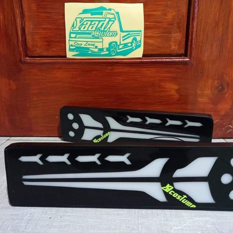 lampu stop belakang variasi mobil pick up Futura L300 new Carry