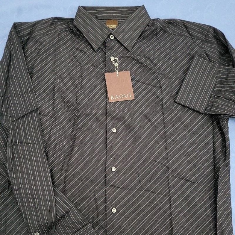 kemeja hitam merk RAOUL