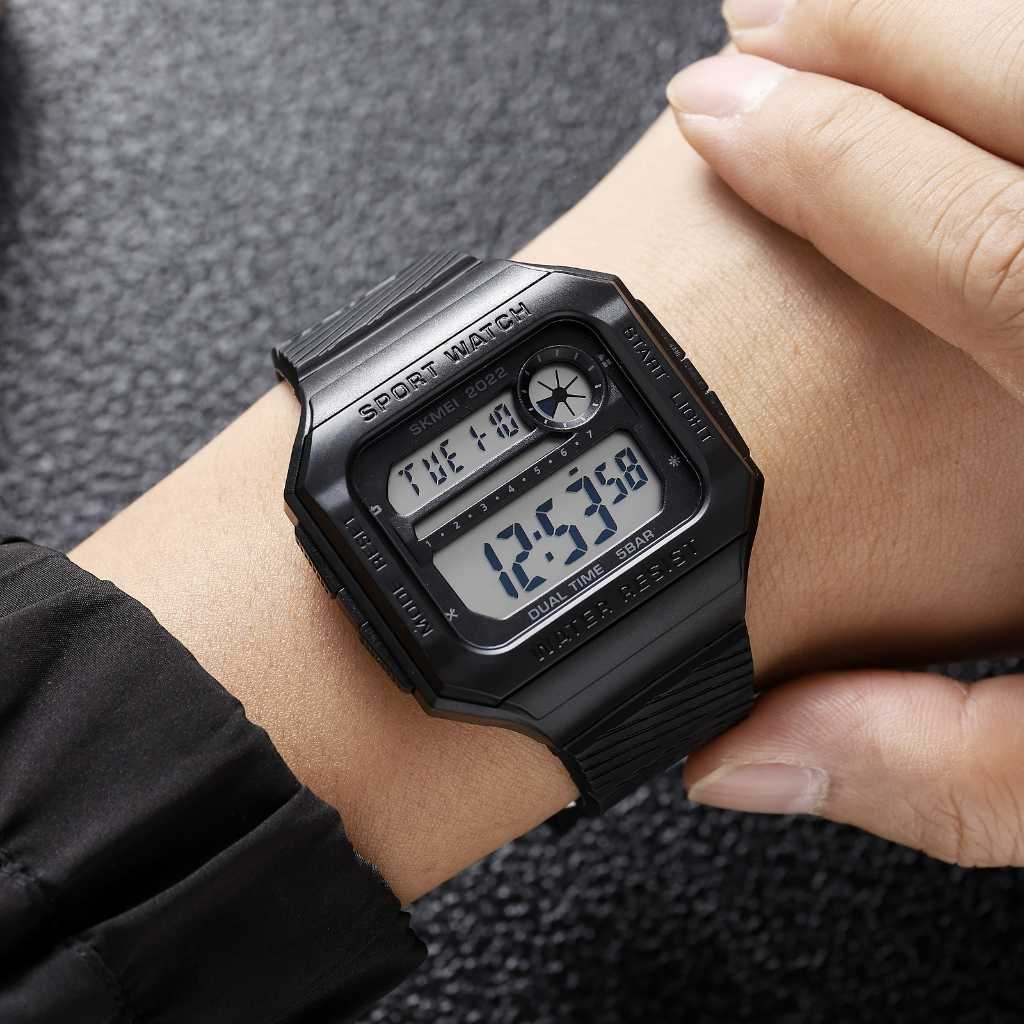 Jam Tangan Pria Digital Sport Watch Alarm EL Light Waterproof Jam Digital Premium Desain Efisien Anti Air