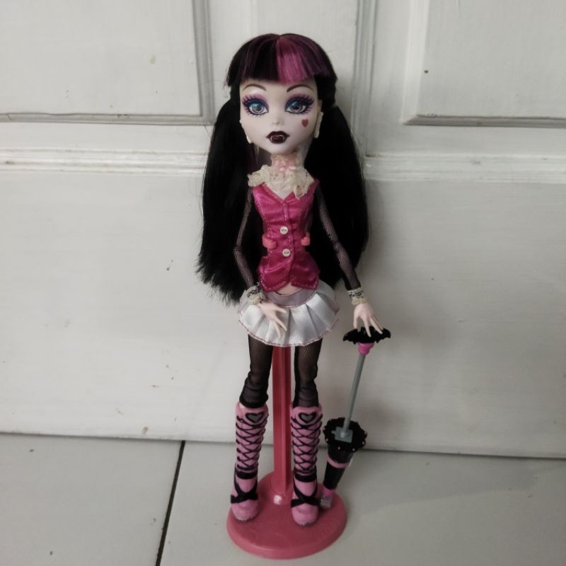 Boneka Barbie Monster High Draculaura Signature Basic Preloved