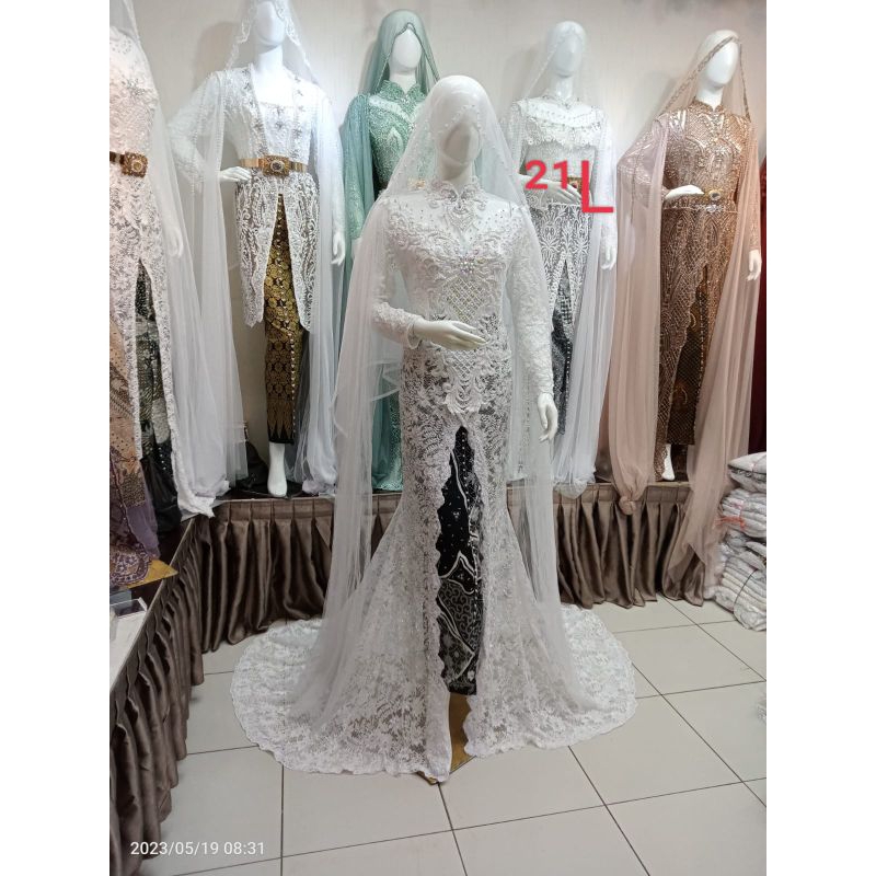 kebaya akad nikah Payet ada ekor bahan brukat/