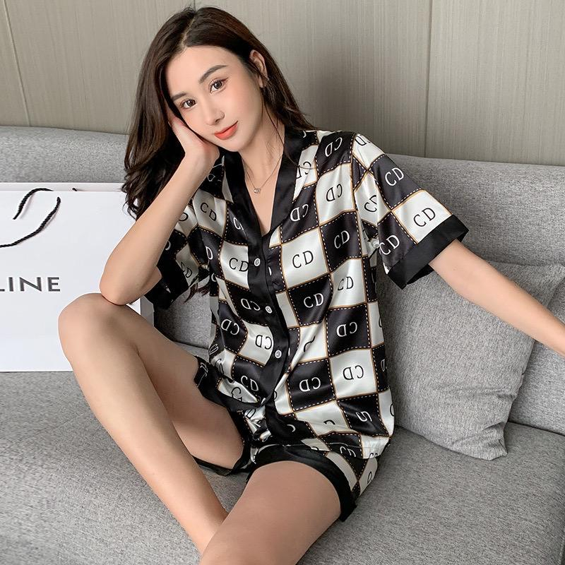 02 Sleepwear Satin Piyama Lengan Pendek Celana Pendek Motif Kancing Hidup Bahan Satin High Quality Piyama Import/ Baju Tidur Import / Baju Tidur Murah / Piyama Set / Baju Tidur Set