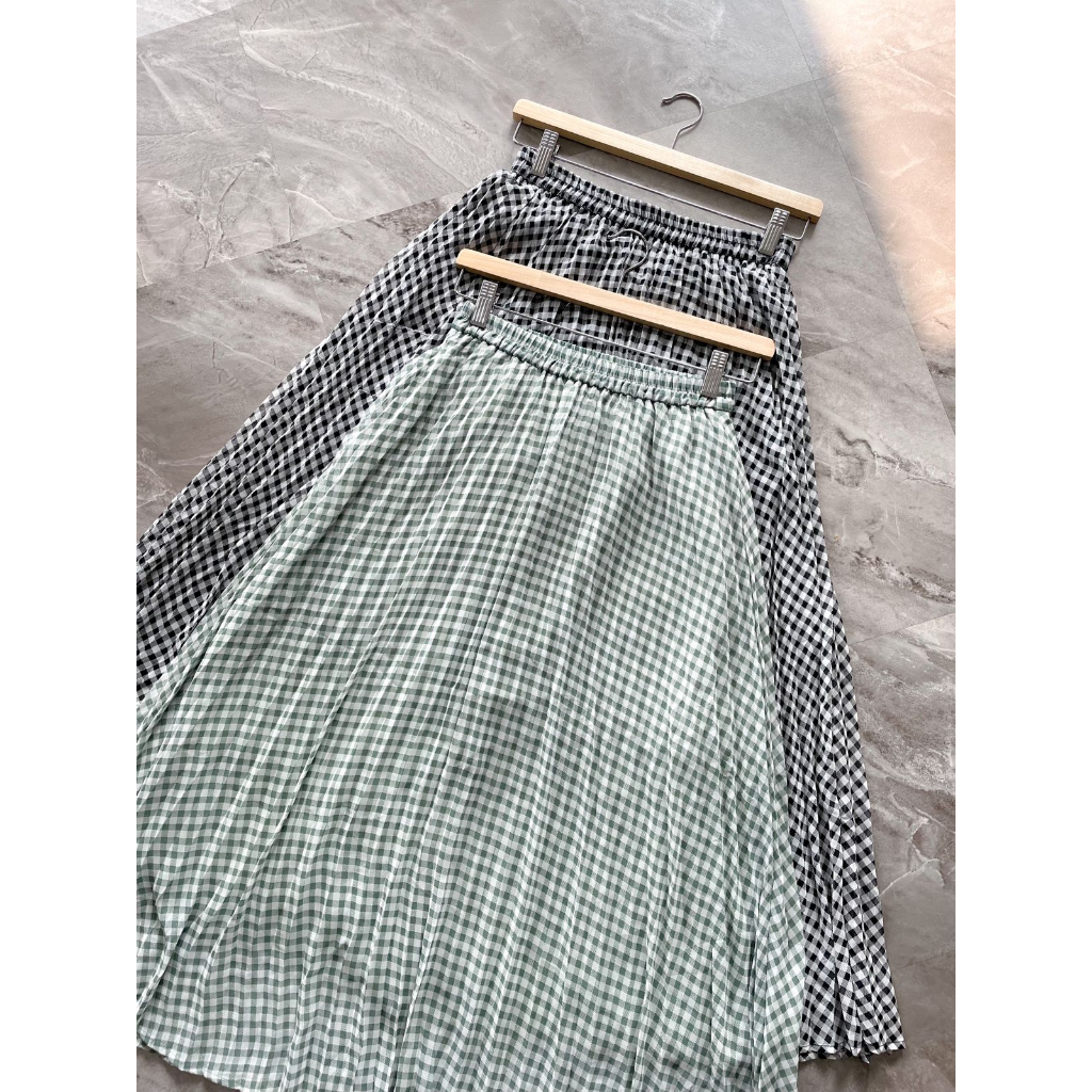 GU Uniqlo Plaid Skirt