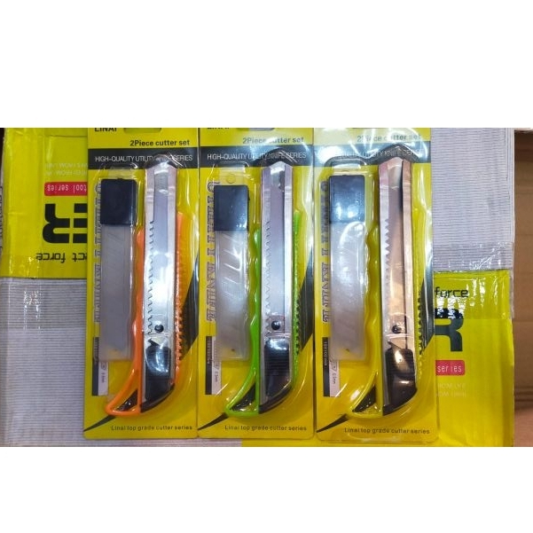

Cutter + Isi / Refill Isi Cutter 18 x 100 mm