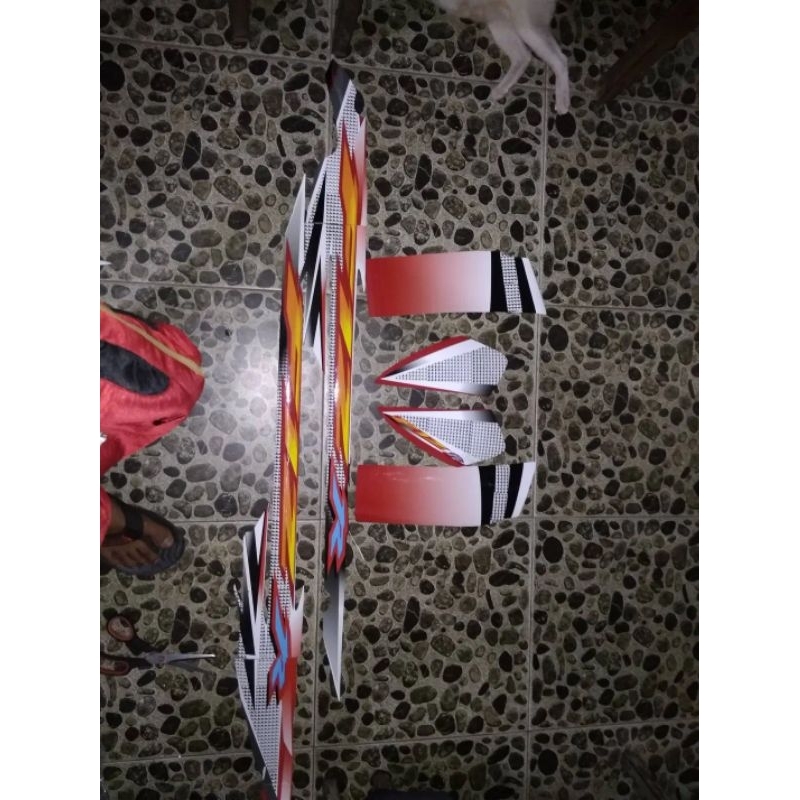 striping fizr 2004 merah